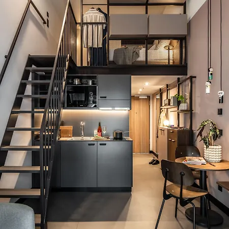 Revo 아파트호텔