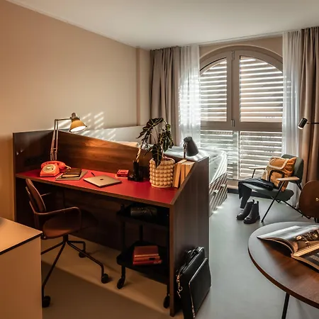 Revo 아파트호텔