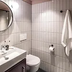 Revo 4*