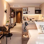 Revo Aparthotel 4*