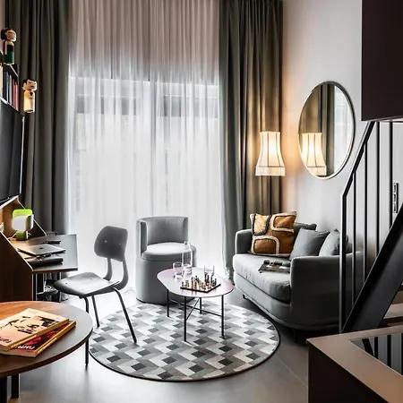 Revo 4* Munich