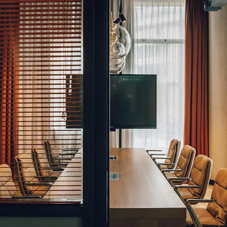 Hotel apartamentowy Revo