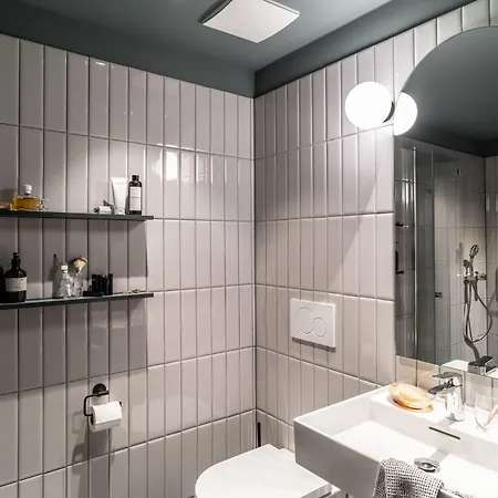 Revo 4*
