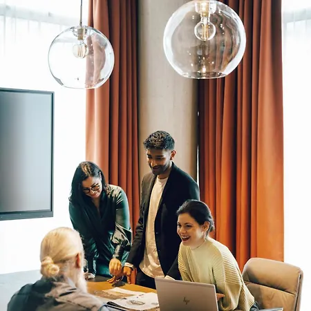 アパートホテル Revo 4*